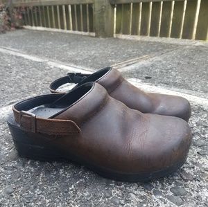 dansko ingrid clogs